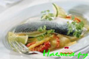 Форель на белом вине