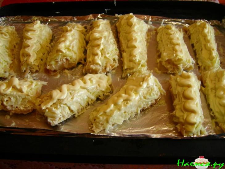 Рыба по-гречески со слабосоленой брынзой