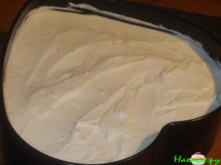 Малиновый бисквитный торт