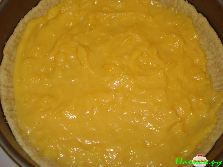 Пирог с айвой и нежным кремом