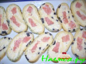 Праздничный рулет с семгой