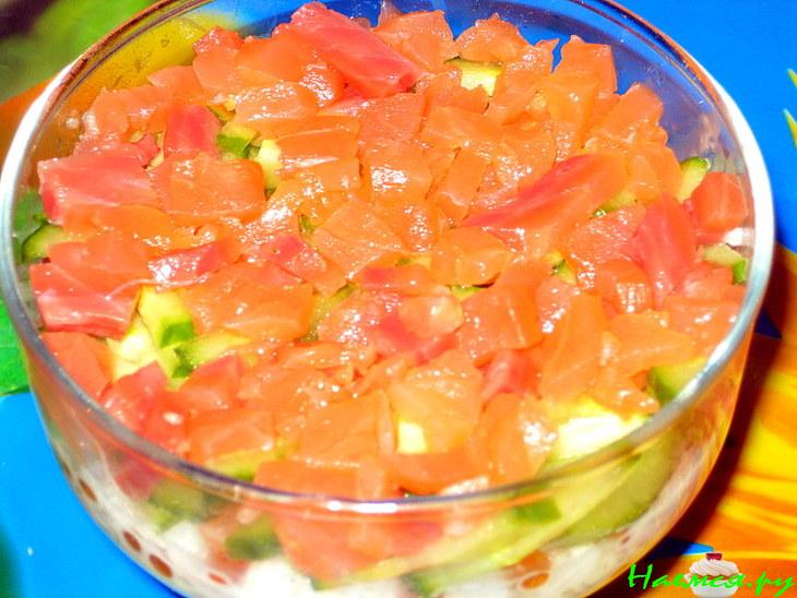 Вкусный салатик с красной икрой