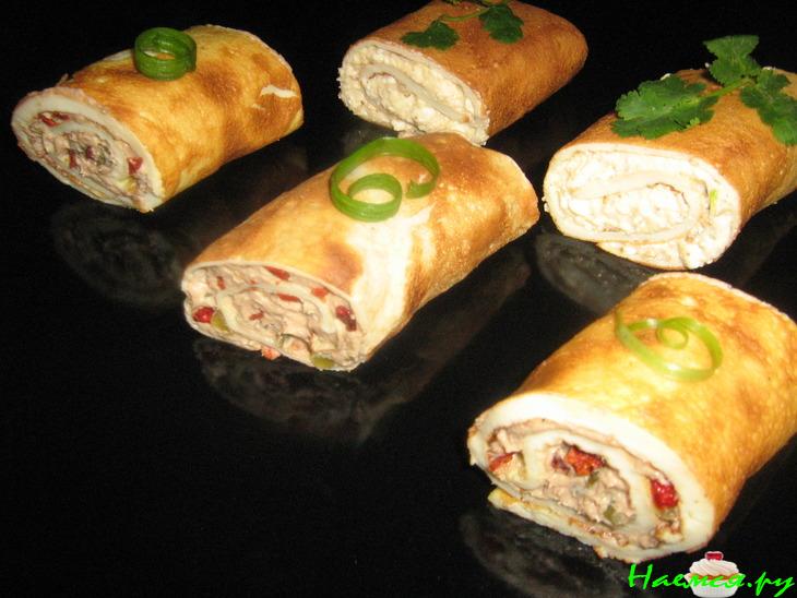 Рулеты из омлета с двумя начинками