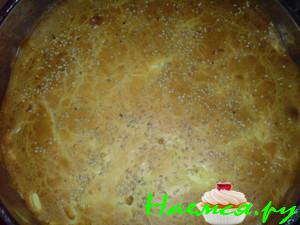 Пирог заливной с савойской капустой и яйцами