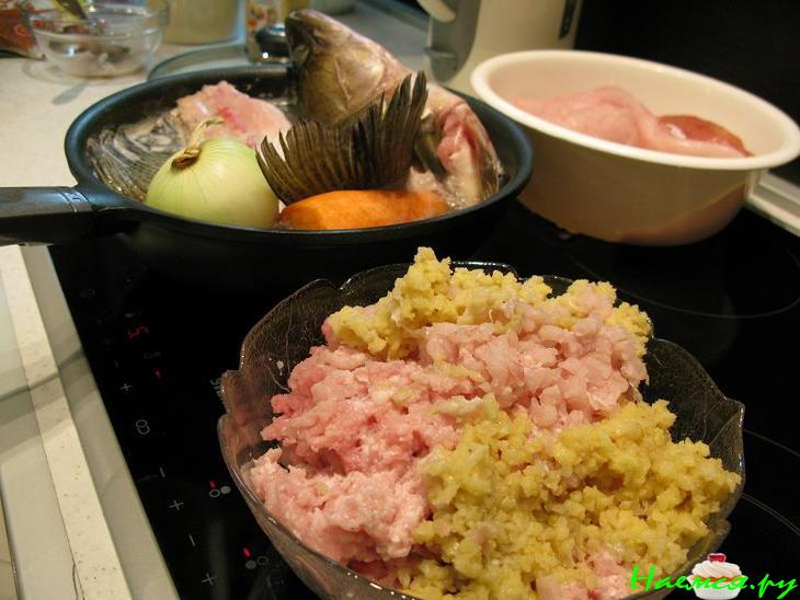 Котлеты из судака и свинины