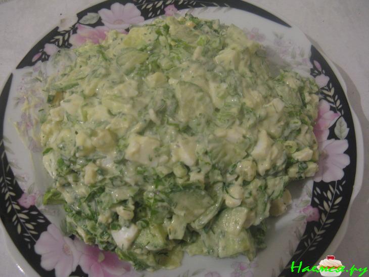 Салат весенний овощной