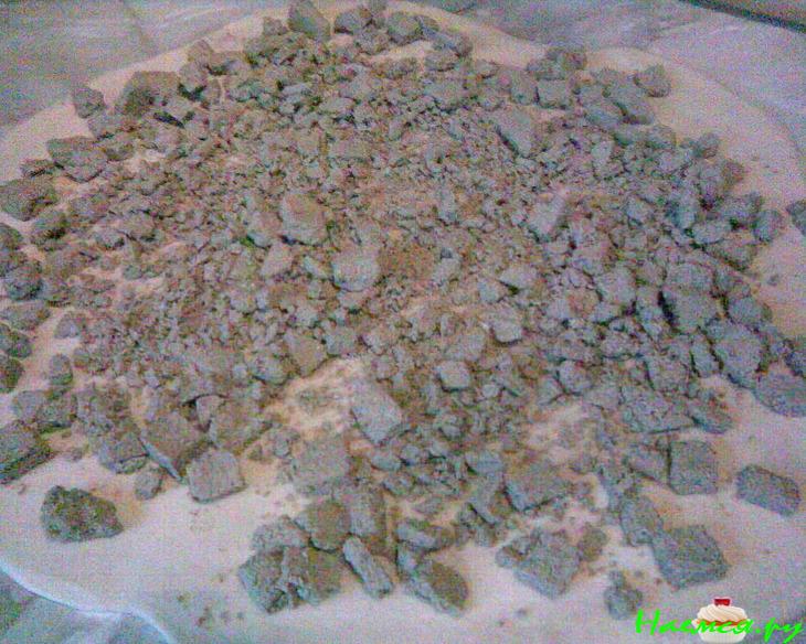 Постный пирог с халвой и орехами Постный пирог с халвой и орехами