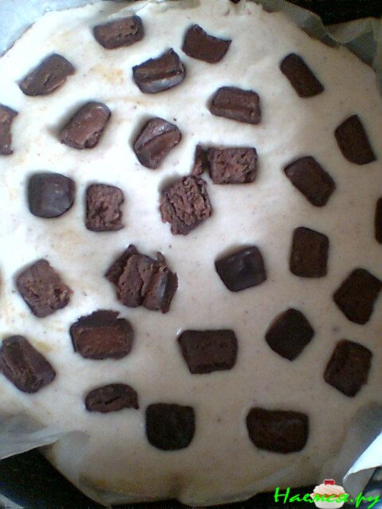 Манный пирог карамельно-шоколадный