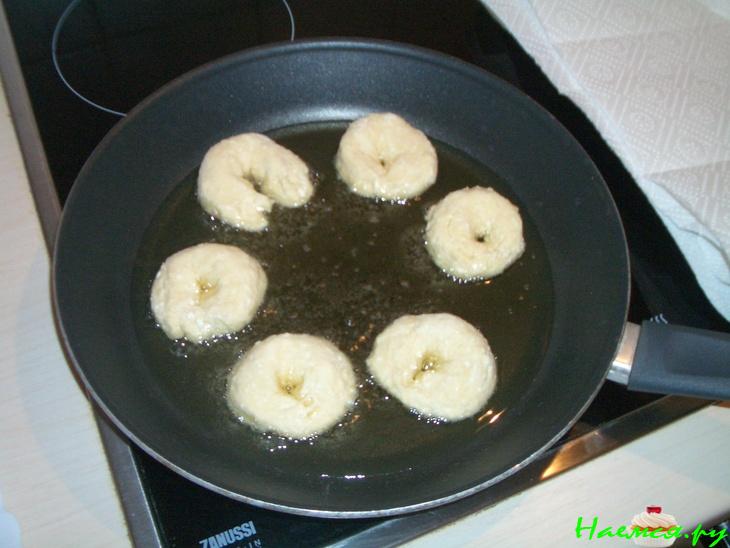 Творожные пончики в сахарной пудре