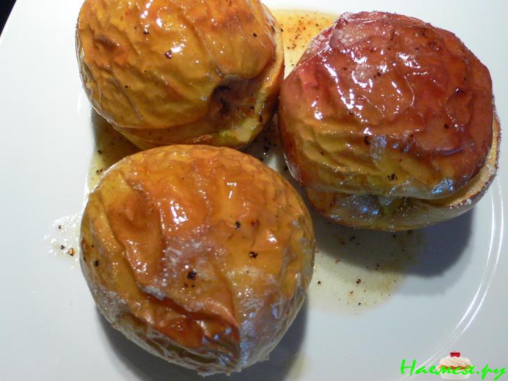 Запеченные яблоки с начинкой Запеченные яблоки с начинкой