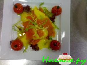 Копченная семга с манго