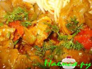 Аппетитная свиная поджарка с перцем и грибами Аппетитная свиная поджарка с перцем и грибами