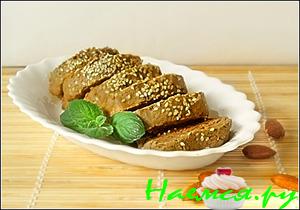 Паштет из куриной печени с миндалем Паштет из куриной печени с миндалем