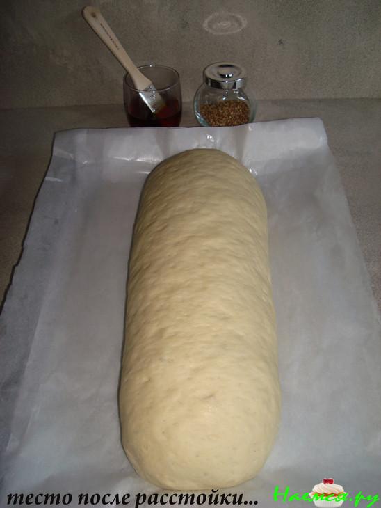 Хлеб с ветчиной и помидорами