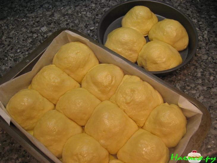 Булочки с фаршированными абрикосами Булочки с фаршированными абрикосами