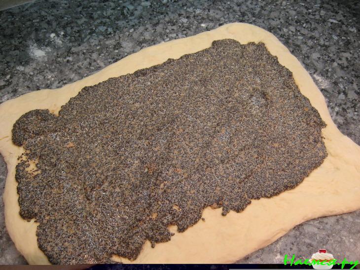 Кулич с маком и вишней Кулич с маком и вишней