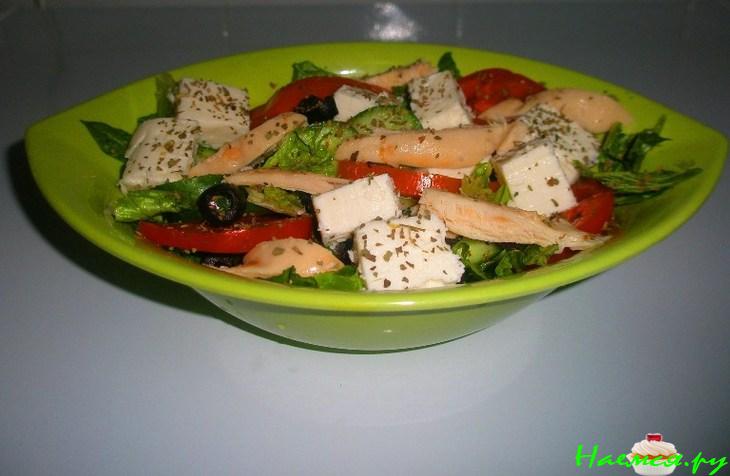 Салат с копчёной куриной грудкой