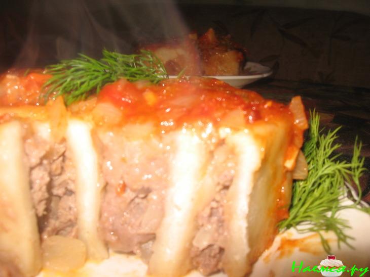 Мясные розочки в томатно-овощной заливке