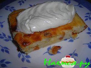 Творожная запеканка с изюмом и ванилином