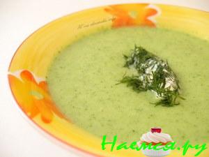 Крем-суп из цуккини и шпината