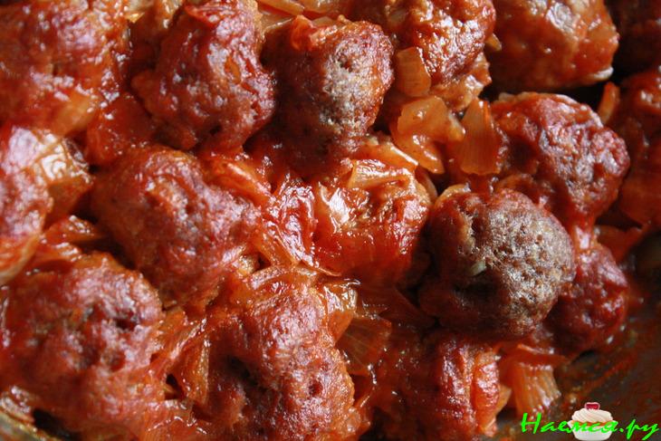 Тефтели с манкой в томатном соусе