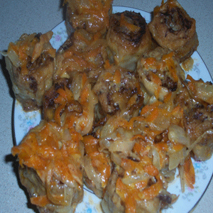 Ленивые пельмени с томатным соусом Ленивые пельмени с томатным соусом