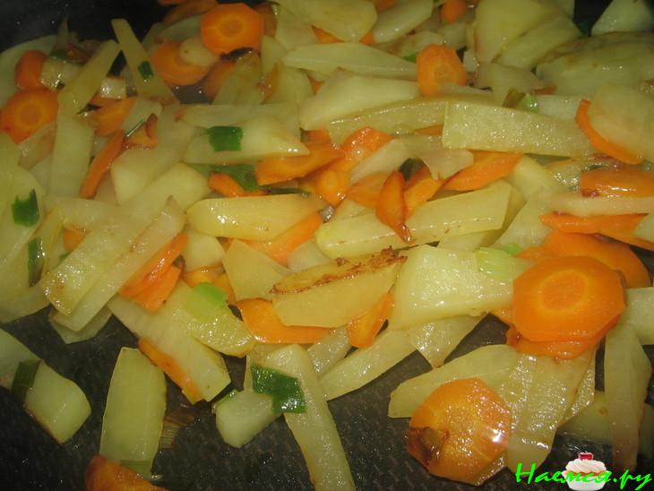 Рыба с овощами запечённая в омлете