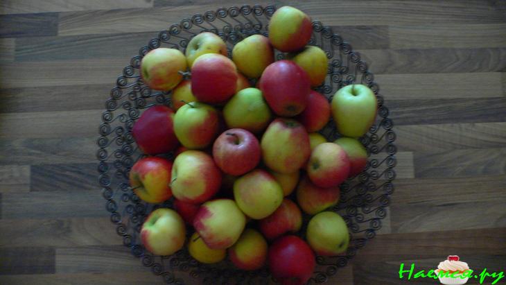 Яблочный пирог с печеньями