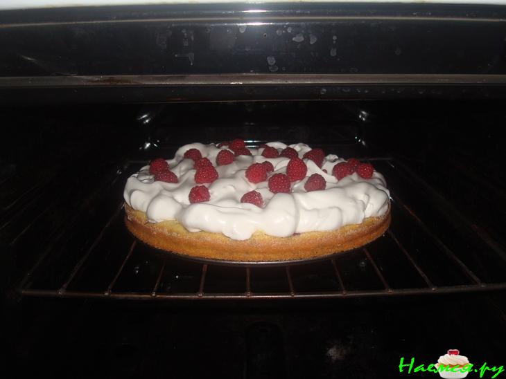 Тортик 'Мятный вечер в малиновых облаках' Тортик 'Мятный вечер в малиновых облаках'