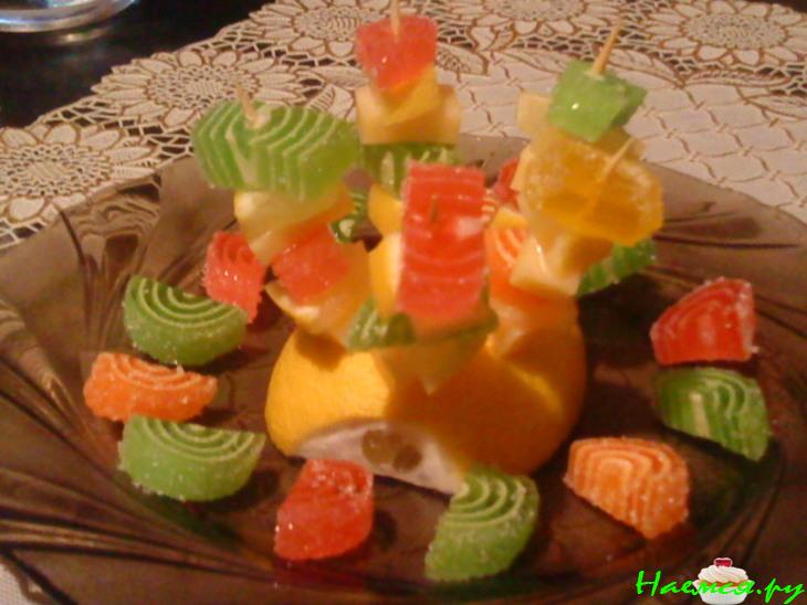 Закуска на шпажках под водку 