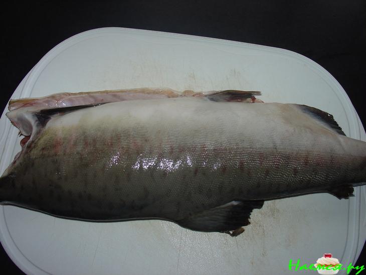 Рыба, запеченная с овoщами и лимоном