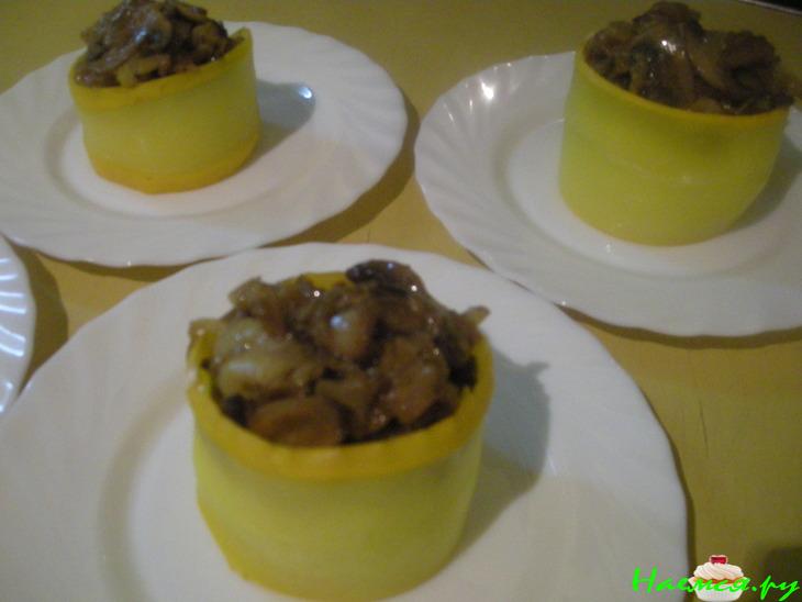 &laquo;Роллы&raquo; из кабачков