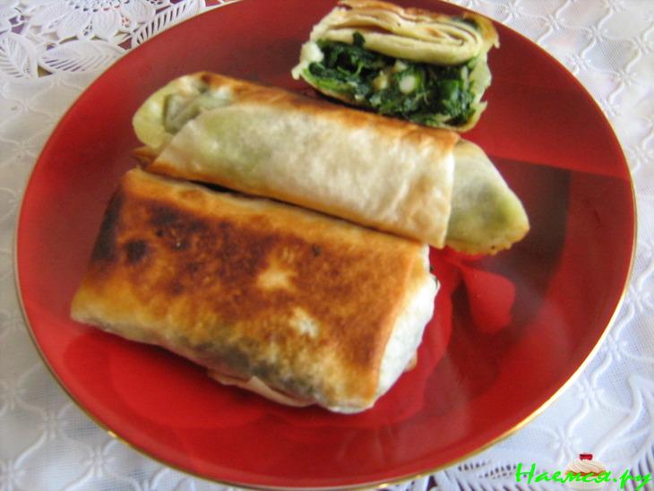 Лаваш с яйцом и шпинатом Лаваш с яйцом и шпинатом