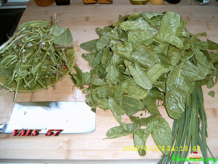 Зеленый борщ с телячьими хвостами