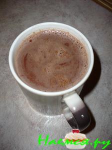 Горячий ванильный шоколад с молоком