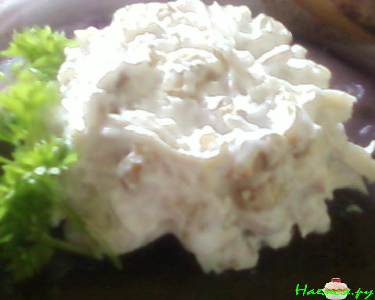 Салат куриный с орехами