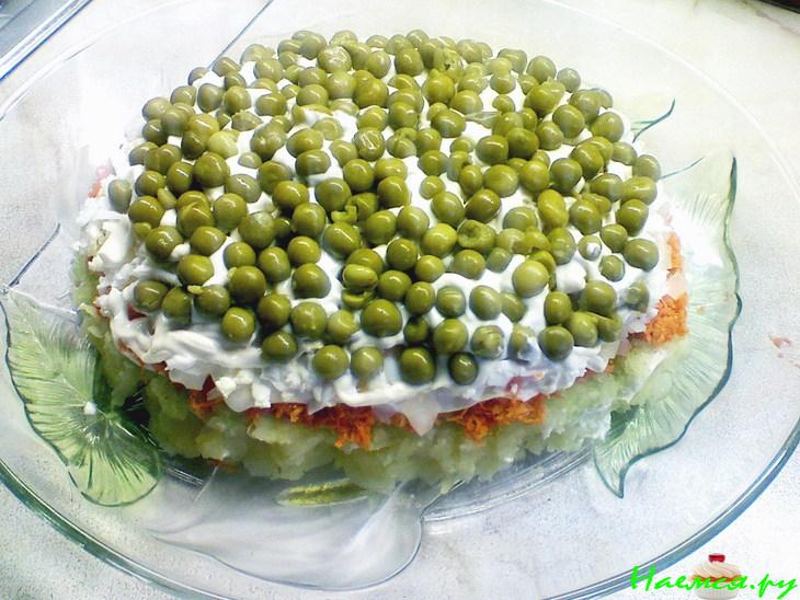 Овощной слоеный салатик с редькой