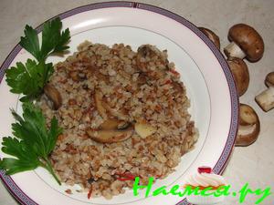 Гречневая каша с грибами и чесноком Гречневая каша с грибами и чесноком