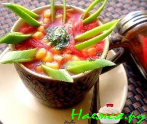 Cуп с запеченной свеклы в кокосовом молоке с пряностями