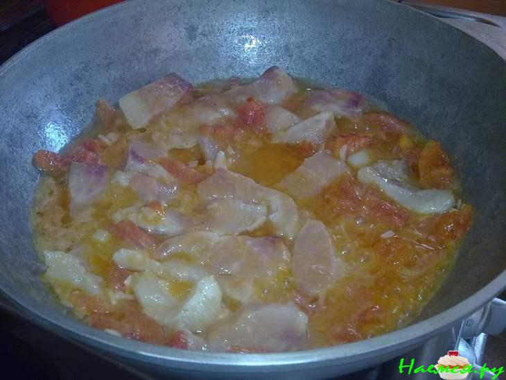 Спагетти в соусе