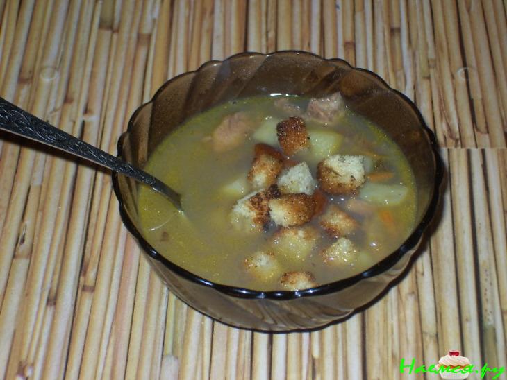 Суп "Фасолево-грибной с гренками"