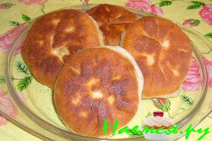 Пирожки с рыбой и зеленым луком