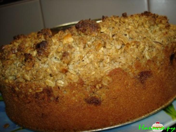 Сливовый пирог с ореховой посыпкой Сливовый пирог с ореховой посыпкой