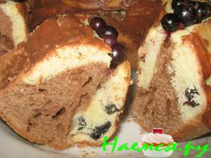 Кекс сметанный с какао и изюмом