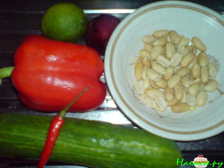 Салат из рисовой лапши с маленькими креветками Салат из рисовой лапши с маленькими креветками