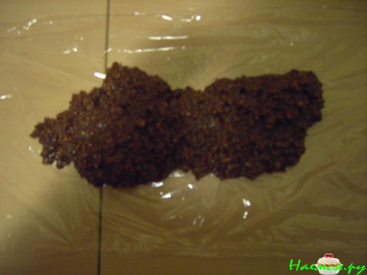 Сладкая колбаса с орехами и сгущенкой Сладкая колбаса с орехами и сгущенкой