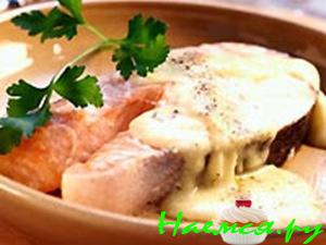 Сёмга с лимоном, запеченная под майонезом