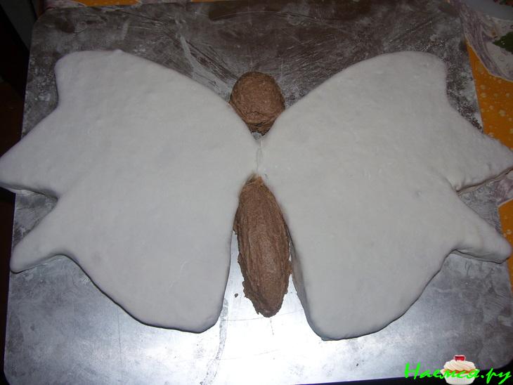 Торт бисквитный "Бабочка", украшенный мастикой