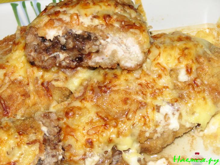 Грудки куриные с черносливом и яблоками