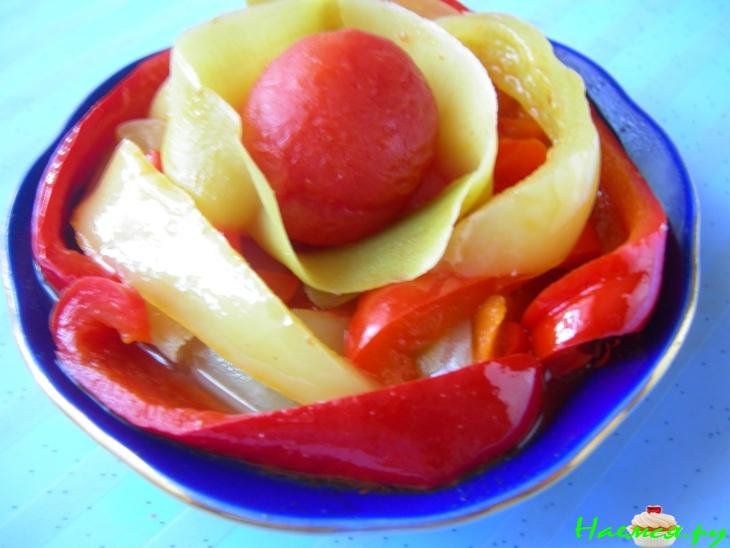 Закуска из перца и кабачков в томатном маринаде